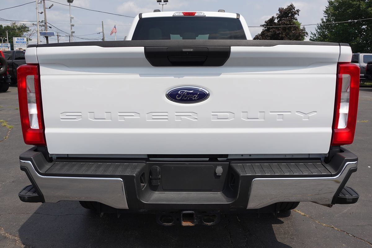 Used 2024 Ford F350 XLT w/ FX4 Off-Road Package AWD/4WD image 13