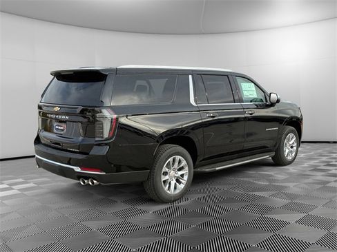 New 2025 Chevrolet Suburban Premier image 3