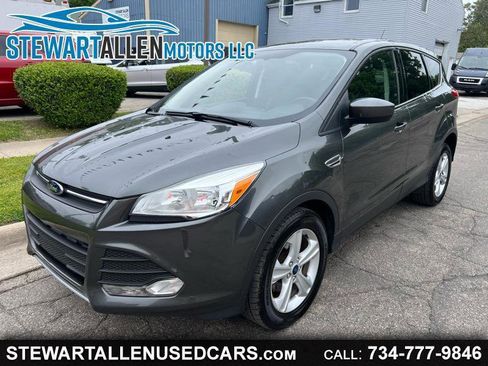 Used 2016 Ford Escape SE FWD image 1