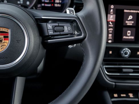 Certified 2026 Porsche Macan AWD/4WD image 16