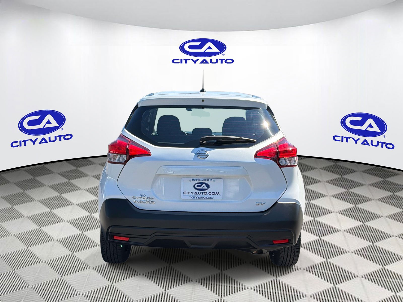 Used 2019 Nissan Kicks S FWD image 4