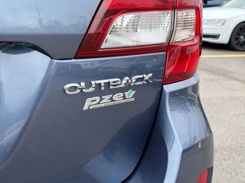 Used 2017 Subaru Outback 2.5i Limited AWD/4WD image 18