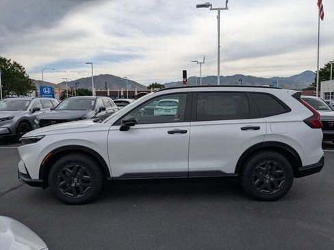 Certified 2026 Honda CR-V TrailSport image 9