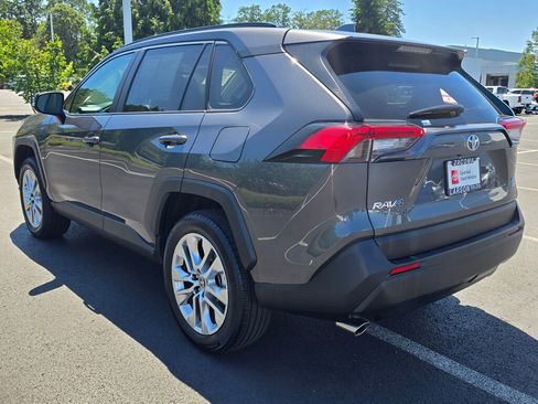 Certified 2025 Toyota RAV4 XLE Premium image 5