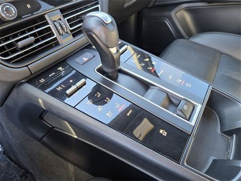 Used 2023 Porsche Macan image 26