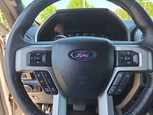Used 2016 Ford F150 Lariat w/ Equipment Group 502A Luxury AWD/4WD image 23