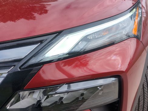 Used 2026 Nissan Rogue S image 6