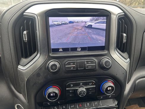 Used 2021 Chevrolet Silverado 1500 LT w/ Z71 Off-Road Package image 11