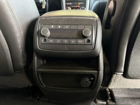 Used 2012 GMC Acadia SLT FWD image 16