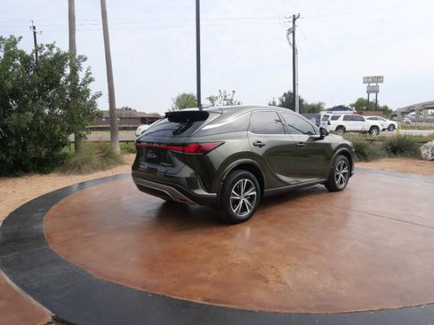 Used 2024 Lexus RX 350 Premium image 2