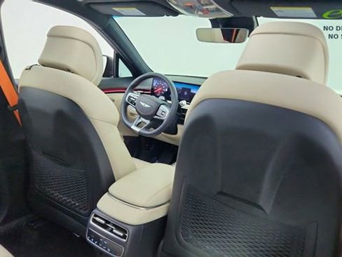 Used 2026 Genesis GV70 3.5T Sport Prestige AWD/4WD image 28