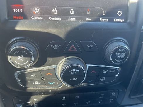 Used 2018 RAM 2500 Laramie w/ Sport Appearance Group image 20