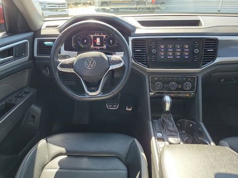Used 2022 Volkswagen Atlas SEL Premium image 9