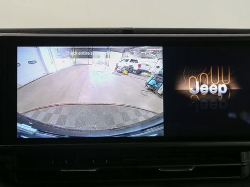 Used 2024 Jeep Wrangler Unlimited Sport AWD/4WD image 24