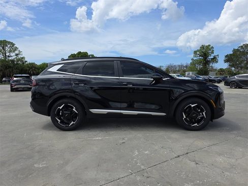 New 2026 Kia Sportage EX w/ EX Panorama Roof Package image 9