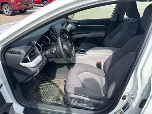 Used 2023 Toyota Camry LE AWD/4WD image 5