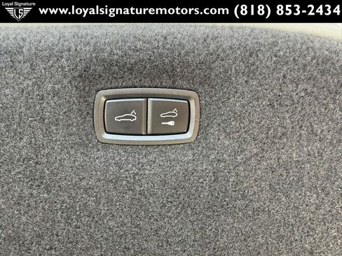 Used 2023 Porsche Taycan w/ Premium Package RWD image 10