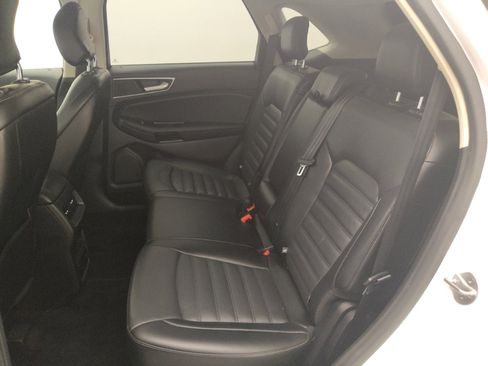 Used 2017 Ford Edge SEL w/ Equipment Group 201A AWD/4WD image 18
