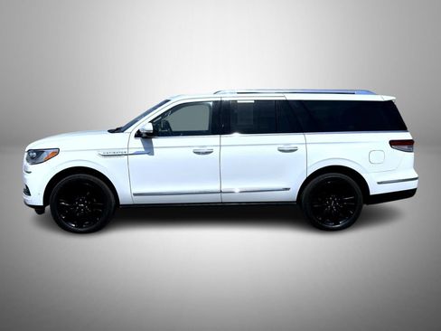 Used 2022 Lincoln Navigator L Reserve AWD/4WD image 8