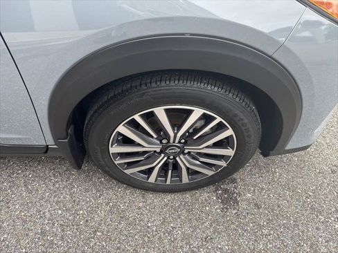 Used 2024 Nissan Kicks SV FWD image 11