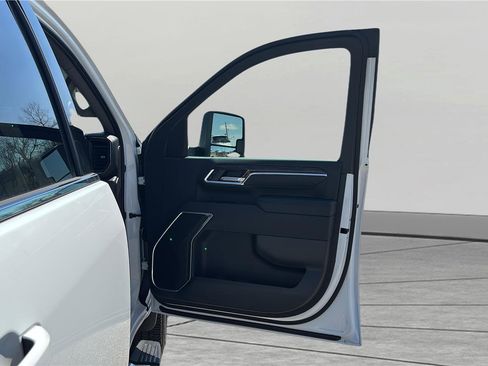 New 2026 GMC Sierra 2500 SLE w/ SLE Value Package; image 20