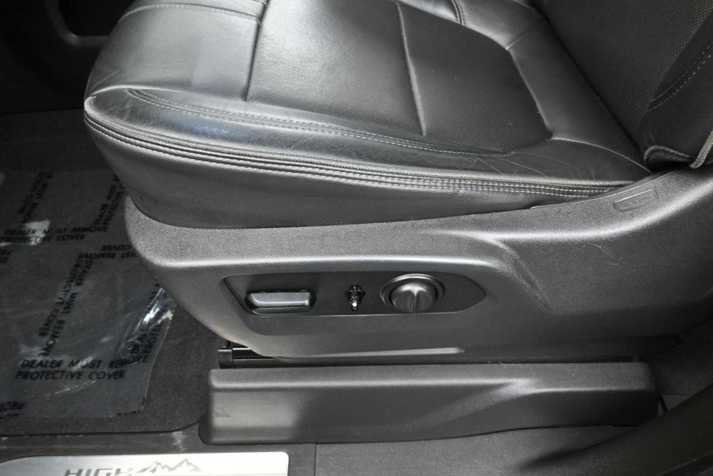 Used 2021 Chevrolet Silverado 1500 High Country AWD/4WD image 18