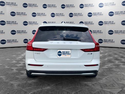 Certified 2024 Volvo V60 B5 Cross Country Plus AWD/4WD image 4