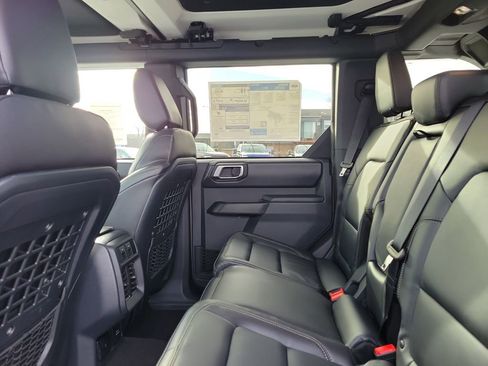 New 2025 Ford Bronco Badlands image 13