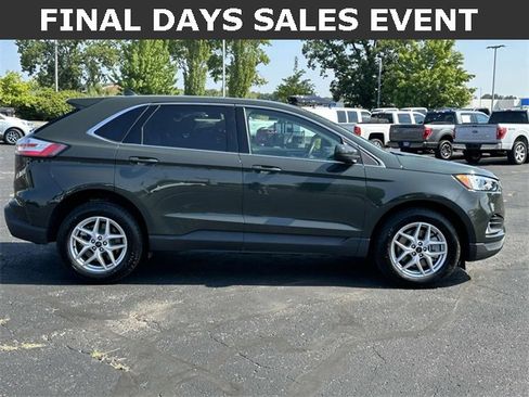 Used 2024 Ford Edge SEL w/ Convenience Package image 2