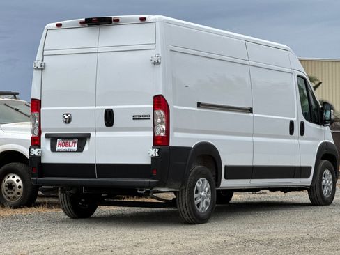 New 2026 RAM ProMaster 2500 w/ Quick Order Package 22G SLT image 3