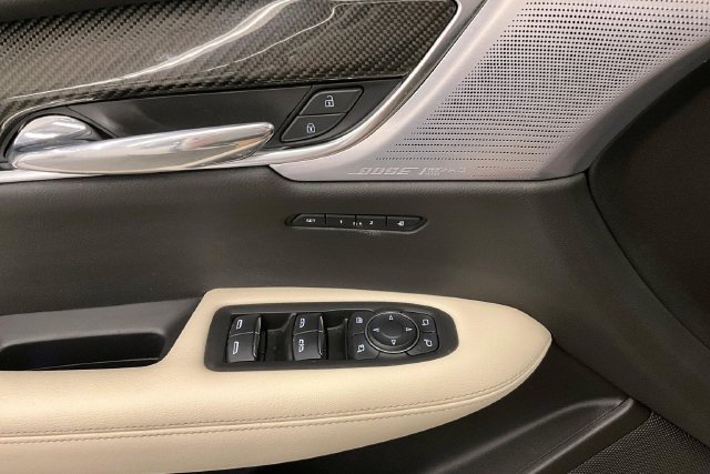 Used 2024 Cadillac XT6 Sport w/ Technology Package AWD/4WD image 41