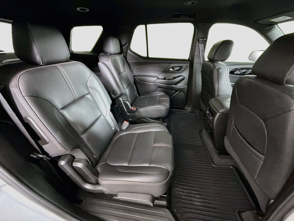 Used 2023 Chevrolet Traverse RS FWD image 28