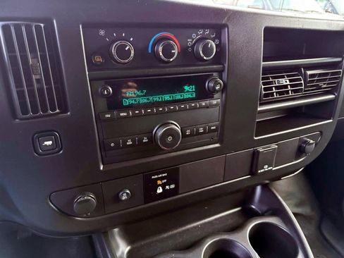 Used 2023 GMC Savana 2500 image 16