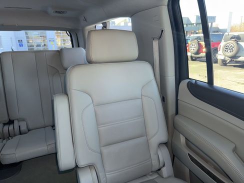 Used 2016 GMC Yukon XL Denali image 14