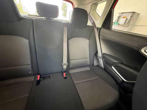 Used 2025 Kia Soul LX w/ LX Technology Package FWD image 35