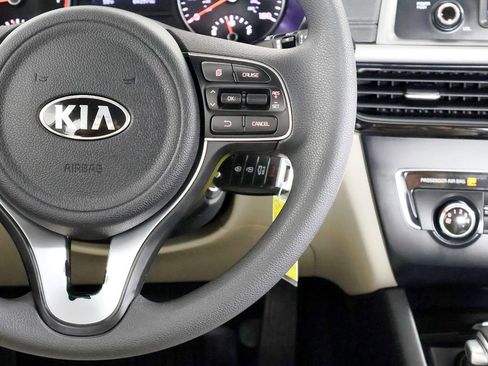 Used 2017 Kia Optima LX image 48