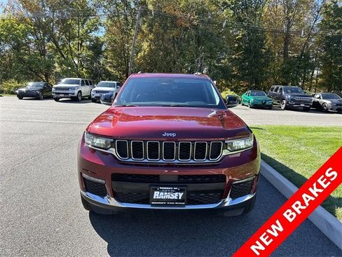 Certified 2022 Jeep Grand Cherokee L Limited image 3
