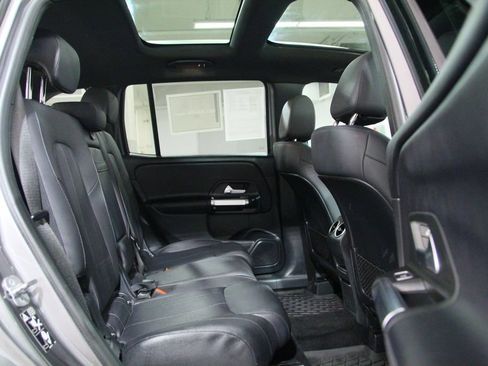 Used 2023 Mercedes-Benz GLB 250 4MATIC image 25