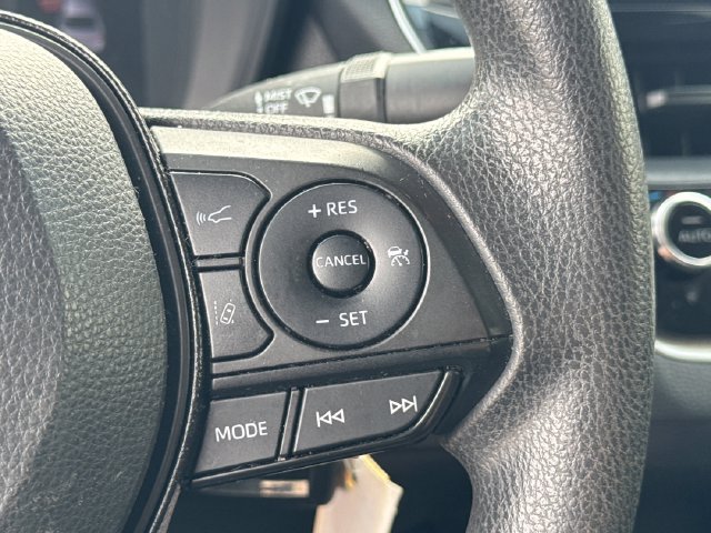 Used 2020 Toyota Corolla LE FWD image 33