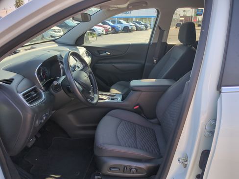 Used 2021 Chevrolet Equinox LT image 8