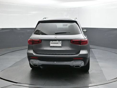 Used 2024 Mercedes-Benz GLB 250 4MATIC image 8