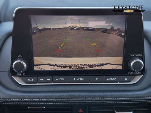 Used 2024 Nissan Rogue SV image 18