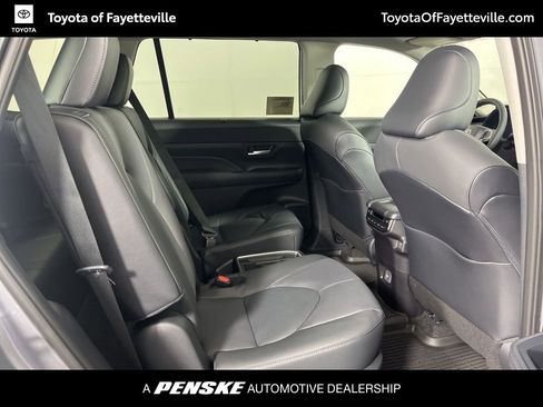 New 2026 Toyota Grand Highlander FWD image 12