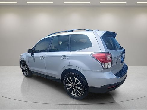 Used 2017 Subaru Forester 2.0XT Premium AWD/4WD image 6