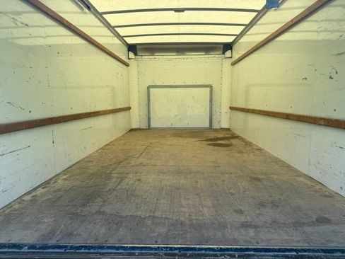 Used 2022 Ford E-350 and Econoline 350 Super Duty RWD image 5