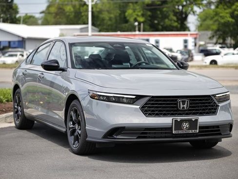 New 2025 Honda Accord SE image 19