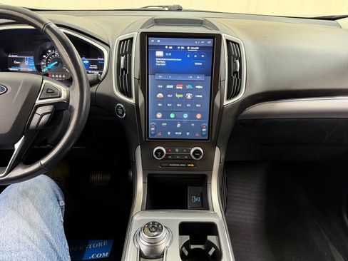 Used 2021 Ford Edge SEL image 24