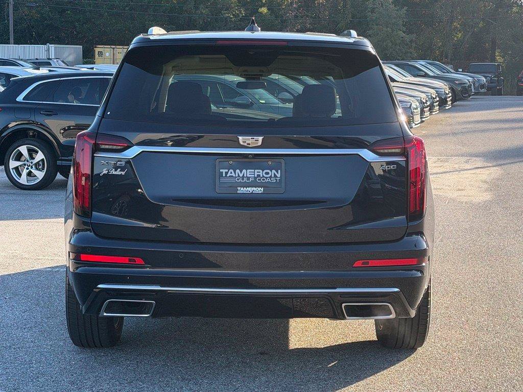Used 2021 Cadillac XT6 Premium Luxury FWD image 3
