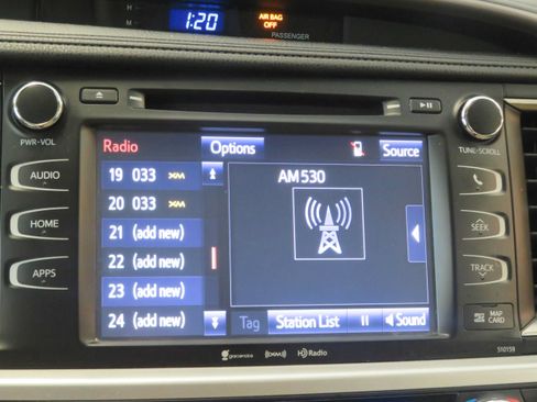 Used 2016 Toyota Highlander XLE FWD image 42