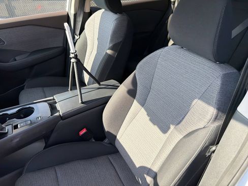 Certified 2023 Nissan Rogue SV FWD image 27
